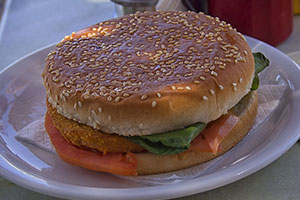 bułka hamburgerowa lub hotdogowa pełnoziarnista