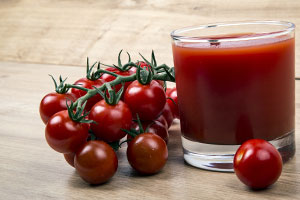 sok pomidorowy 100% soku solony 6 g / l