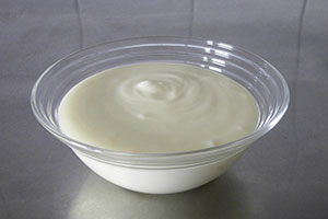 jogurt z mleka koziego ok. 5% tłuszczu